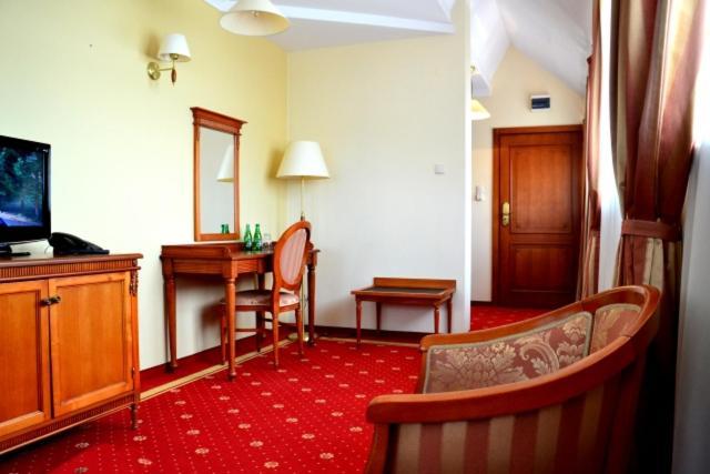 Hotel Stodolka Cminsk Bagian luar foto