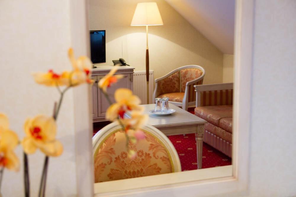 Hotel Stodolka Cminsk Bagian luar foto