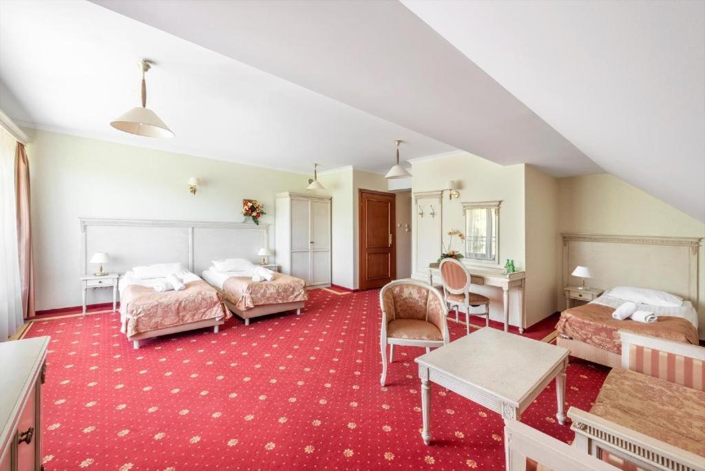 Hotel Stodolka Cminsk Bagian luar foto