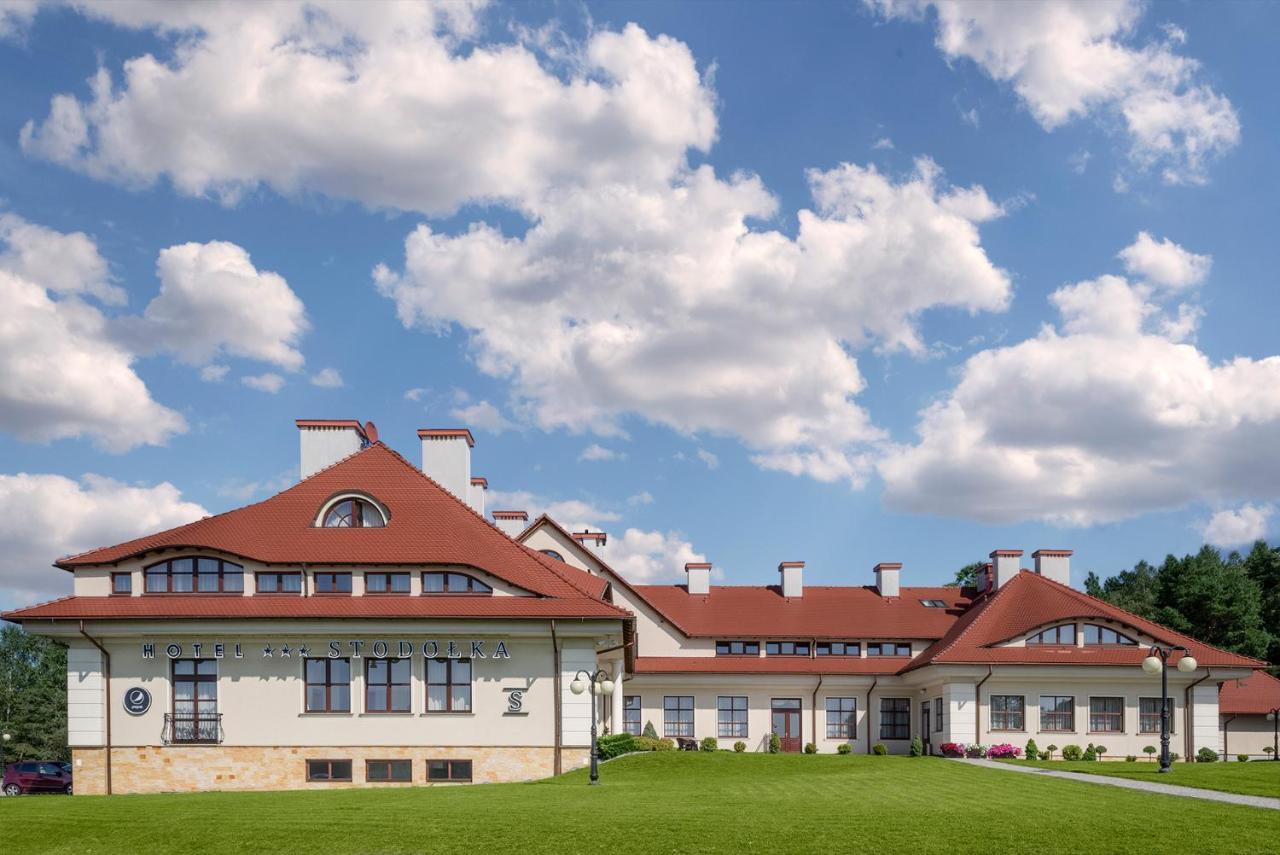 Hotel Stodolka Cminsk Bagian luar foto